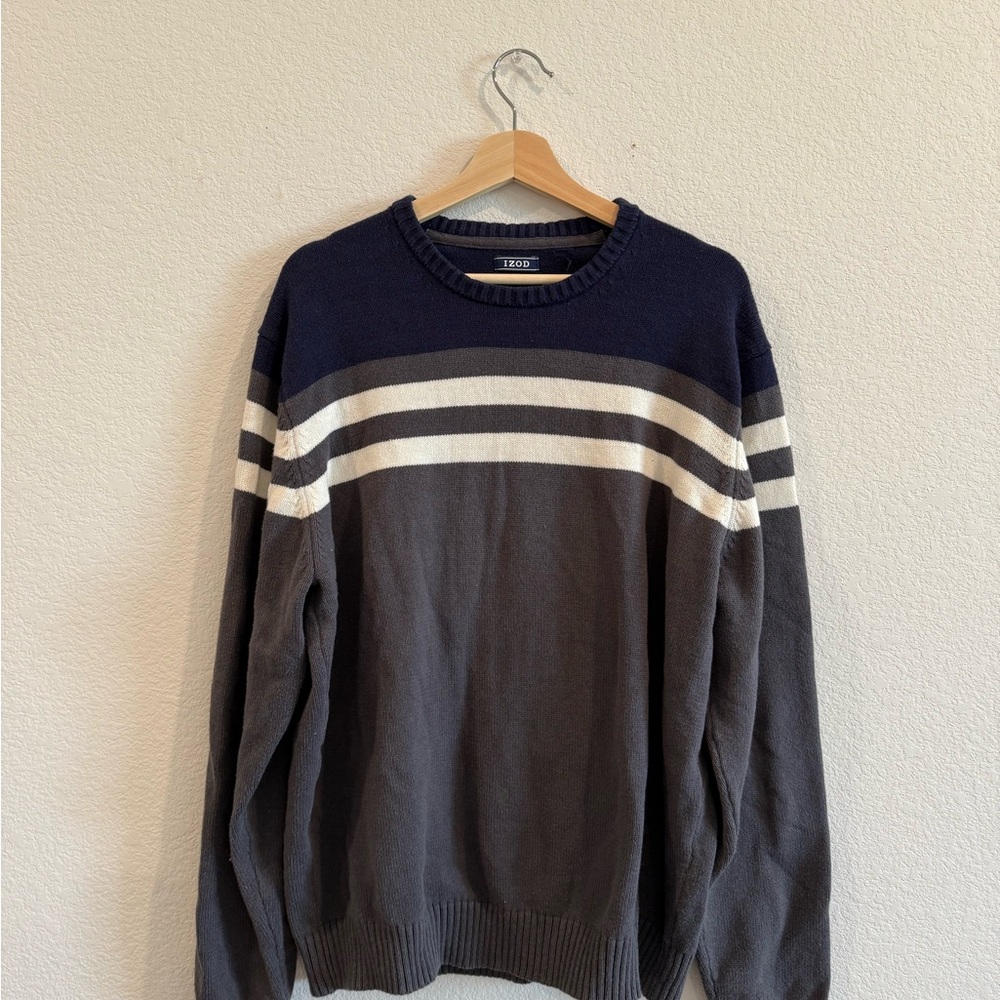 Izod Men's Navy and Gray Crewneck Sweater